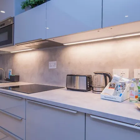 Waterfront Luxury, 1br, Free Parking, Ac, Netflix & Wifi By Tilo Lux * Γένοβα