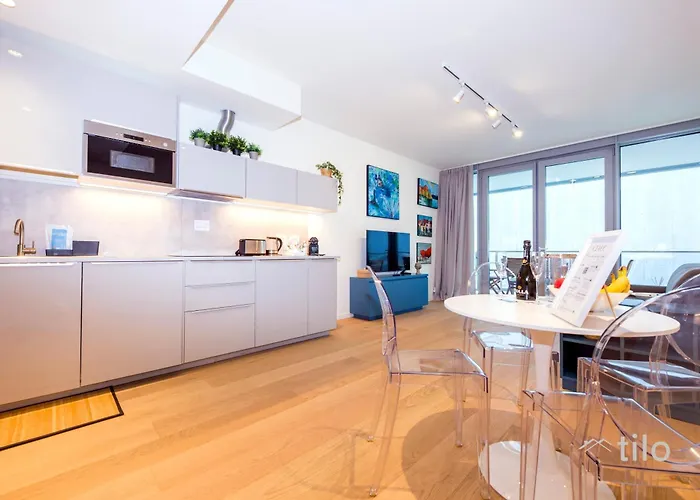 Waterfront Luxury, 1br, Free Parking, Ac, Netflix & Wifi By Tilo Lux * Janov