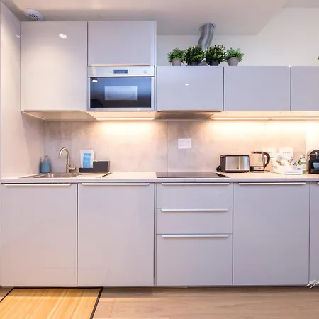 Waterfront Luxury, 1br, Free Parking, Ac, Netflix & Wifi By Tilo Lux Apartman Genova