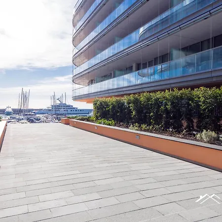 Apartament Waterfront Luxury, 1br, Free Parking, Ac, Netflix & Wifi By Tilo Lux Genua